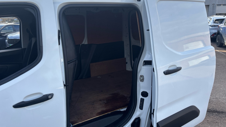 Peugeot Partner Standard Diesel 1000 1.5 BlueHDi 100 Professional Van